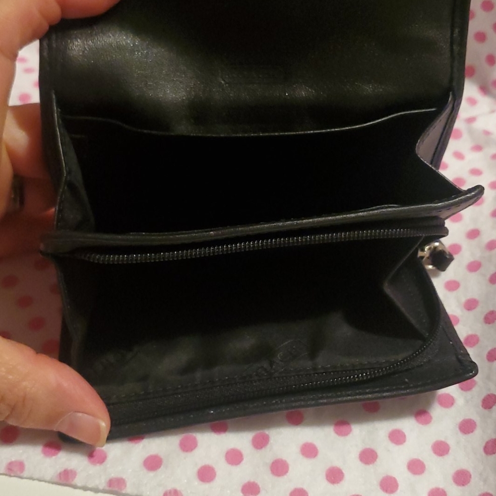 Coach Medium Signature "C" Wallet - Picture 3 of 8